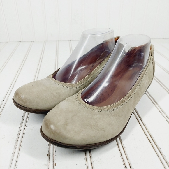 Cobb Hill by New Balance Tan Wedges with 2 pairs no-show socks 👜👠 - Picture 2 of 15